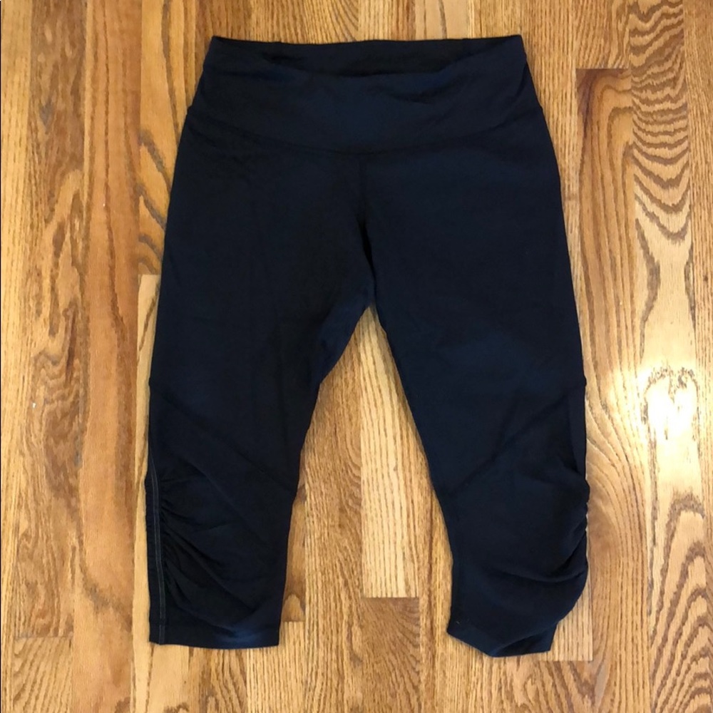 Lululemon Capri pant with ruche detail